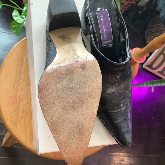 Phyllis Poland Leather Mule - Picture 8 of 8